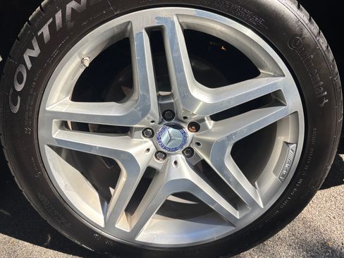 Used 2015 Mercedes-Benz GL 550 4MATIC image 26