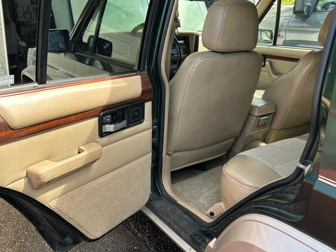 Used 1996 Jeep Cherokee Country image 15