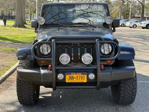 Used 2010 Jeep Wrangler Sahara AWD/4WD image 2