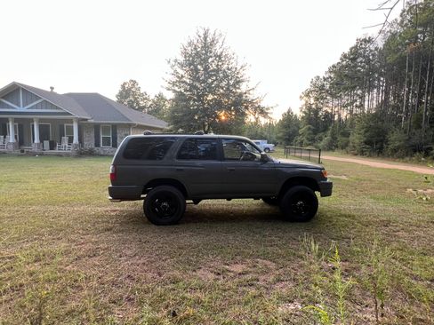 Used 1997 Toyota 4Runner SR5 image 6