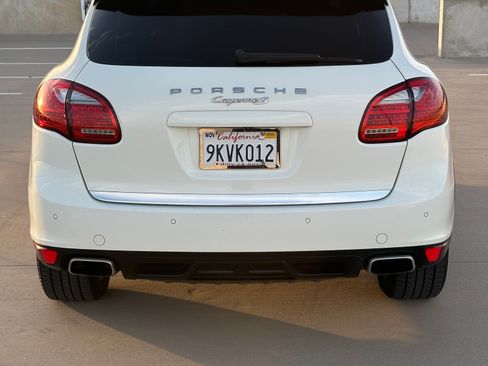 Used 2012 Porsche Cayenne S image 5
