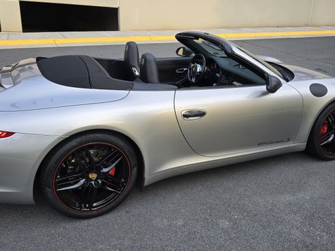 Used 2013 Porsche 911 Carrera S image 5