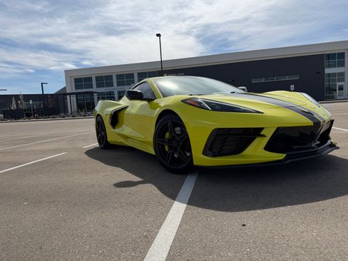 Used 2021 Chevrolet Corvette Stingray Premium Cpe w/ Z51 Performance Package image 24