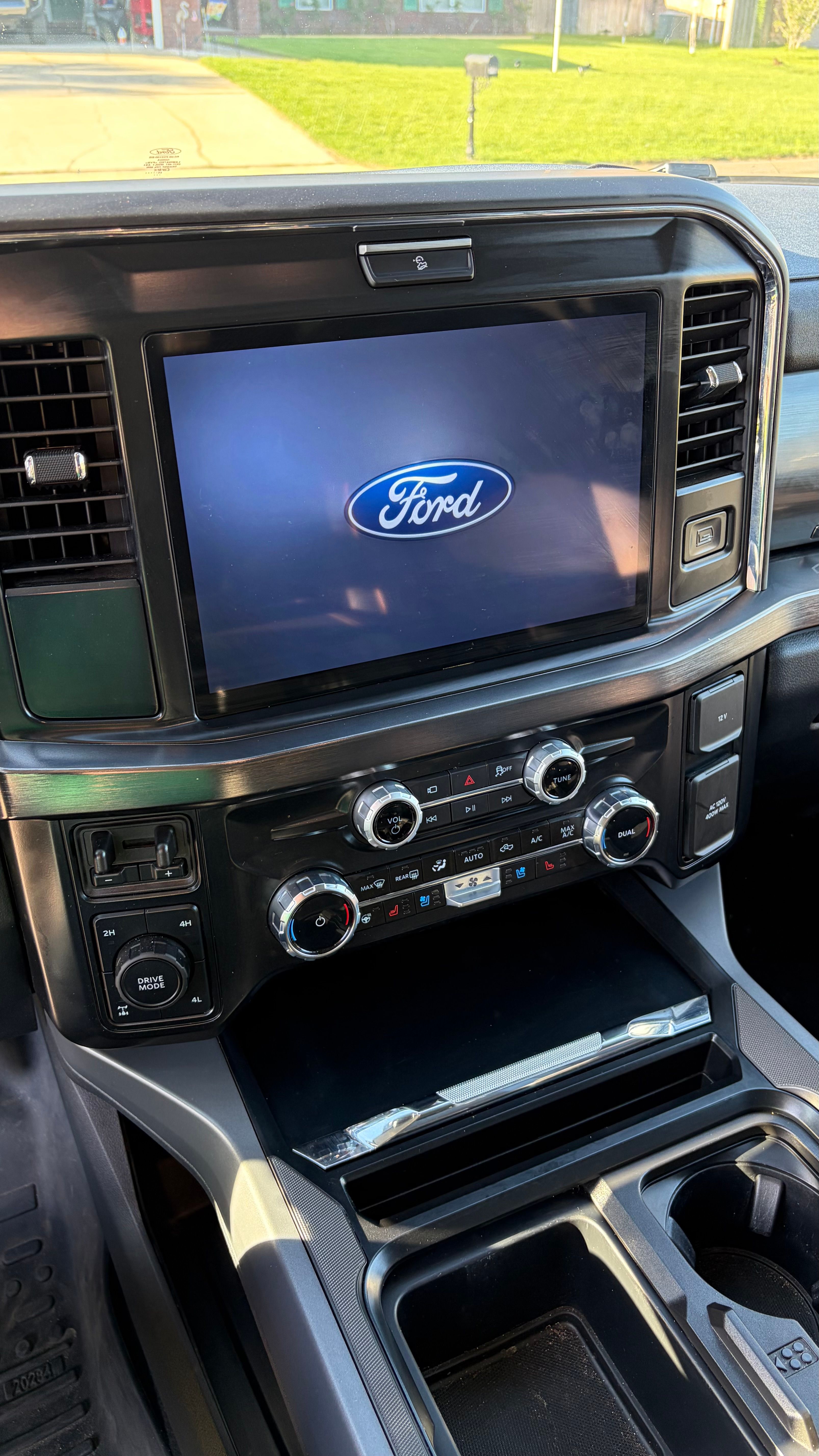 Used 2026 Ford F250 Lariat w/ FX4 Off-Road Package AWD/4WD image 10