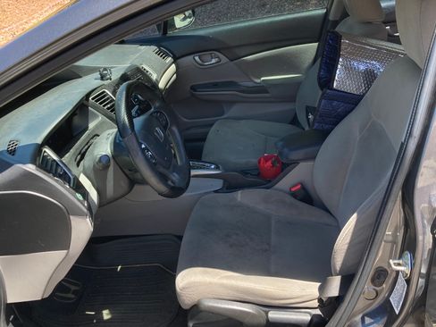 Used 2013 Honda Civic LX image 9
