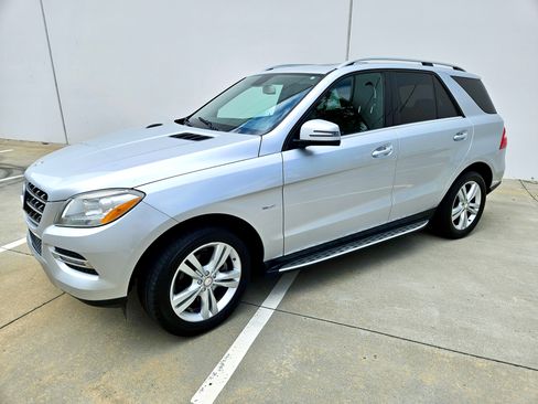 Used 2012 Mercedes-Benz ML 350 4MATIC image 4