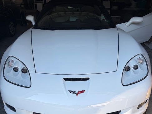 Used 2012 Chevrolet Corvette Grand Sport w/ 3LT Preferred Equipment Group RWD image 5