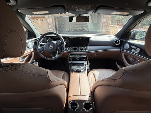 Used 2017 Mercedes-Benz E 300 4MATIC image 9