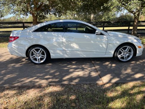 Used 2012 Mercedes-Benz E 350 Coupe image 5