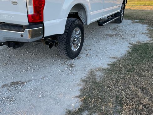 Used 2019 Ford F350 XLT w/ XLT Premium Package image 20