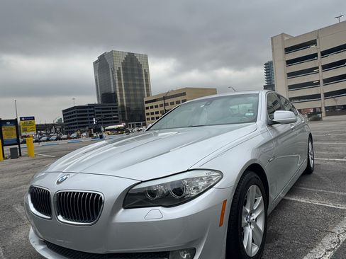 Used 2011 BMW 528i 528i Sedan 4D image 11