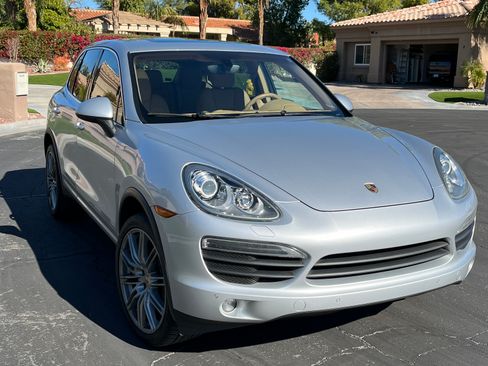 Used 2012 Porsche Cayenne S image 6