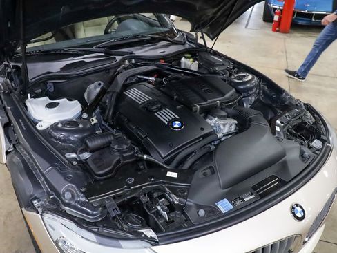 Used 2011 BMW Z4 sDrive35i image 14