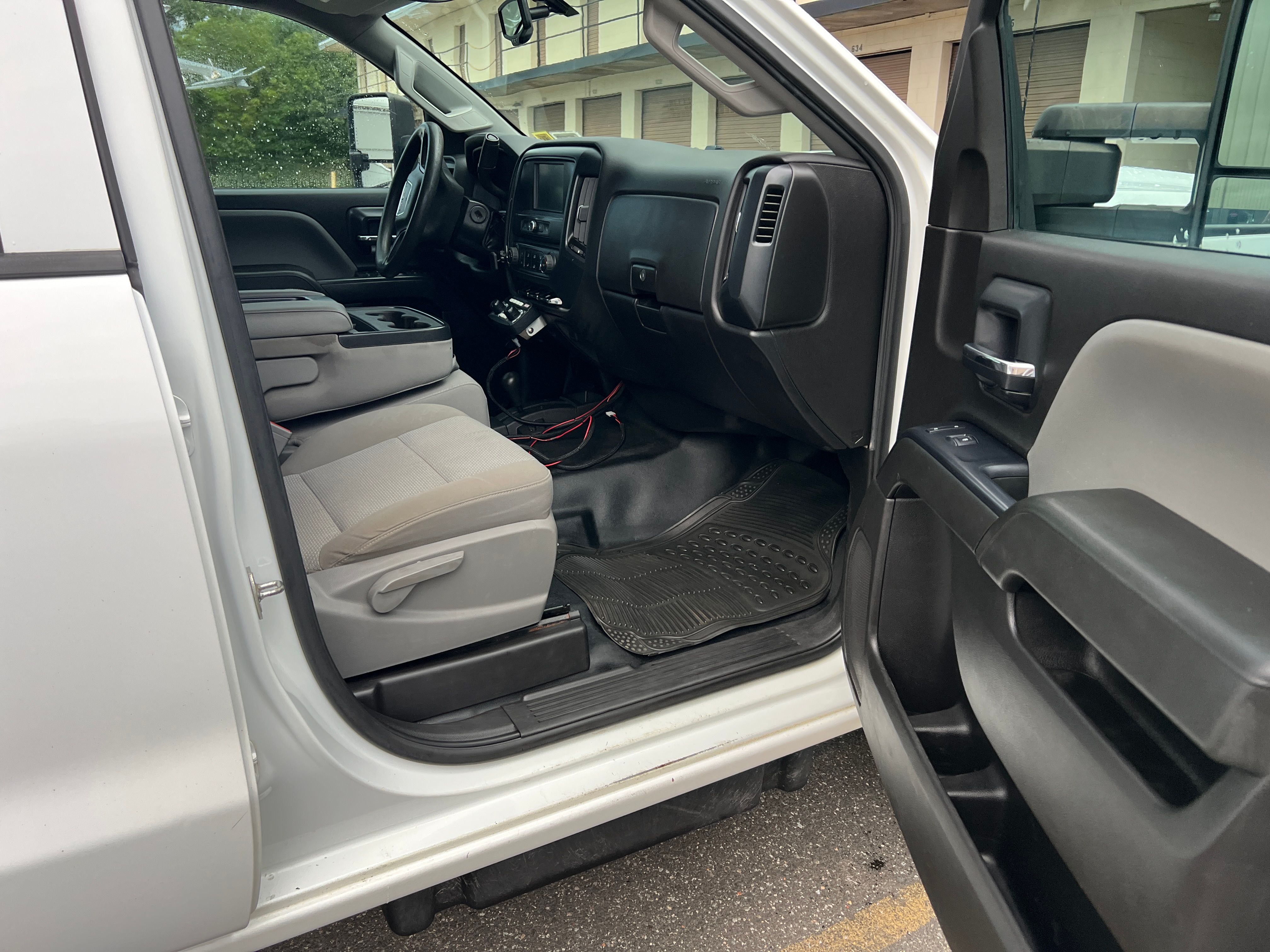 Used 2016 GMC Sierra 3500 4x4 Crew Cab w/ Sierra Convenience Package image 6