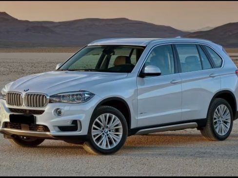 Used 2015 BMW X5 xDrive50i AWD/4WD image 1