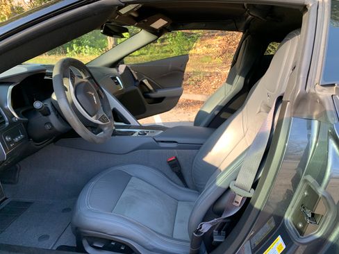 Used 2017 Chevrolet Corvette Z06 w/ Z07 Performance Package image 17