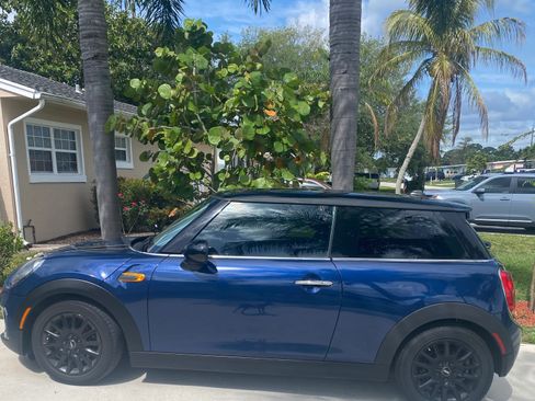 Used 2015 MINI Cooper 2-Door Hardtop FWD image 5