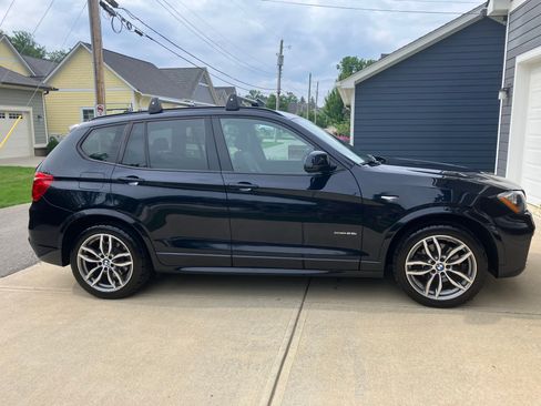 Used 2017 BMW X3 xDrive28i AWD/4WD image 4