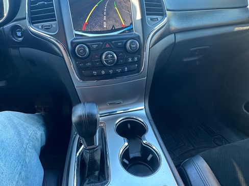 Used 2017 Jeep Grand Cherokee Altitude AWD/4WD image 20