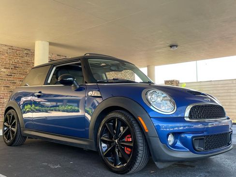Used 2013 MINI Cooper S FWD image 1