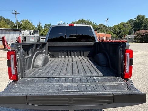Used 2025 Ford F350 Platinum w/ Platinum Plus Package AWD/4WD image 11
