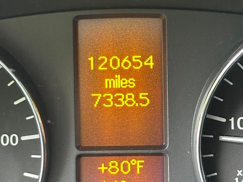 Used 2016 Mercedes-Benz Sprinter 2500 image 19