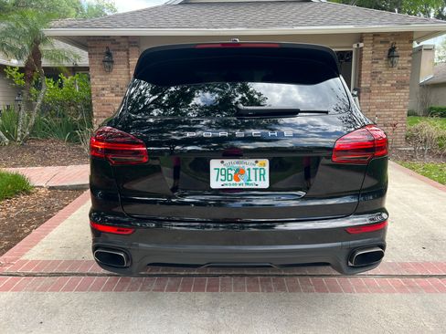 Used 2016 Porsche Cayenne image 29