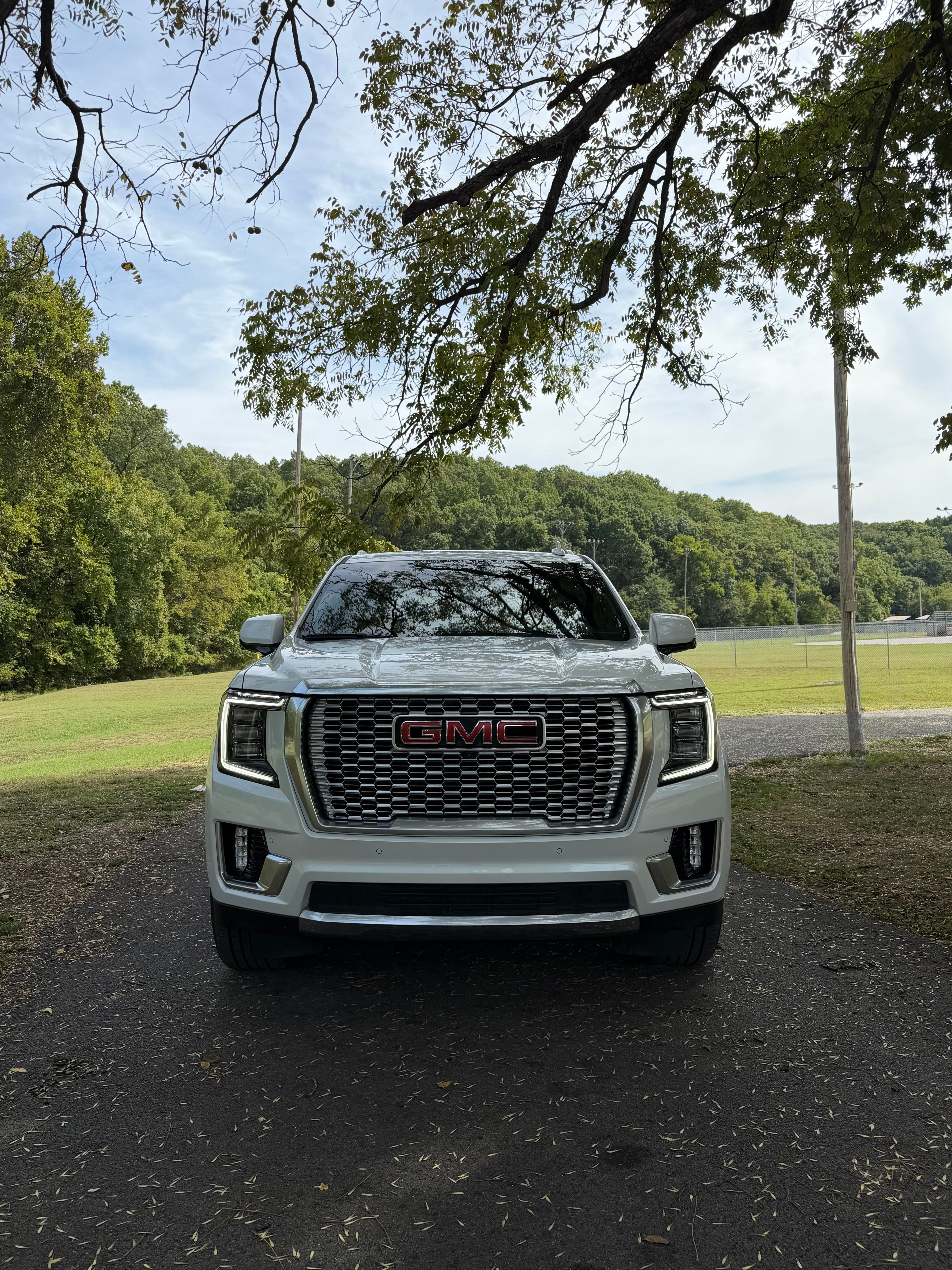 Used 2023 GMC Yukon Denali AWD/4WD image 10