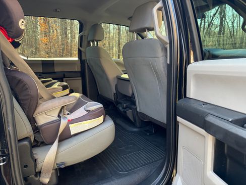 Used 2019 Ford F450 XL w/ STX Appearance Package image 18