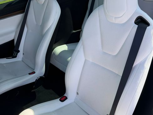 Used 2023 Tesla Model X AWD/4WD image 11
