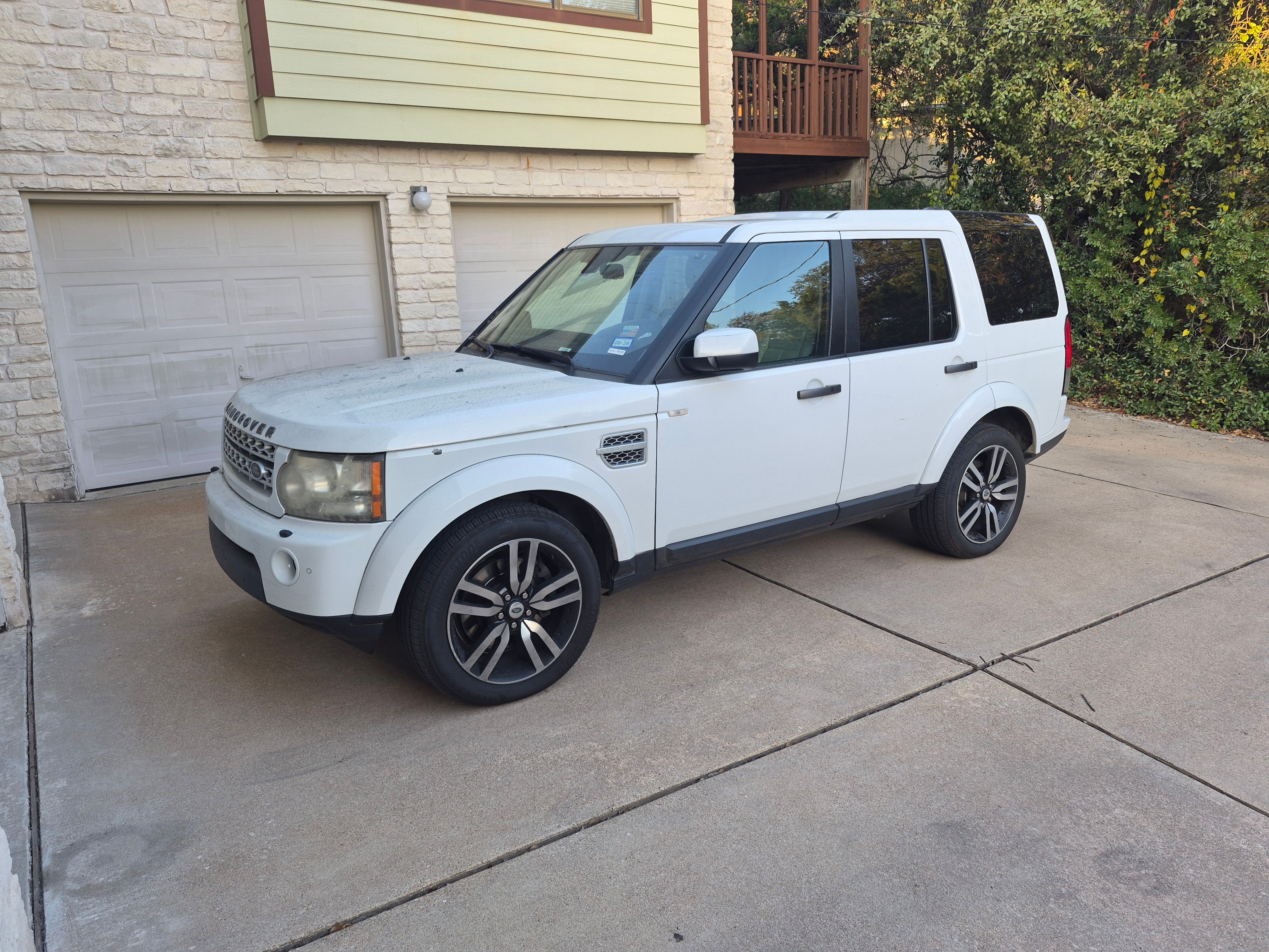 Used 2013 Land Rover LR4 HSE LUX w/ Luxury Pkg AWD/4WD image 1