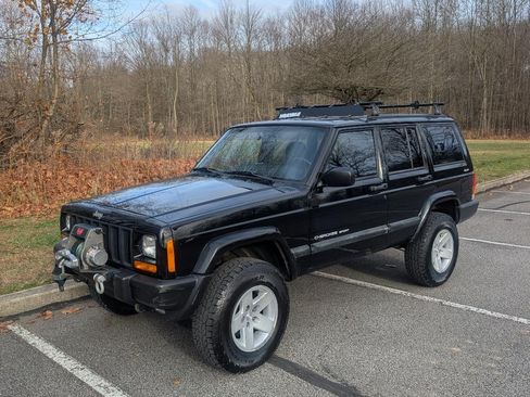Used 2001 Jeep Cherokee Sport image 2