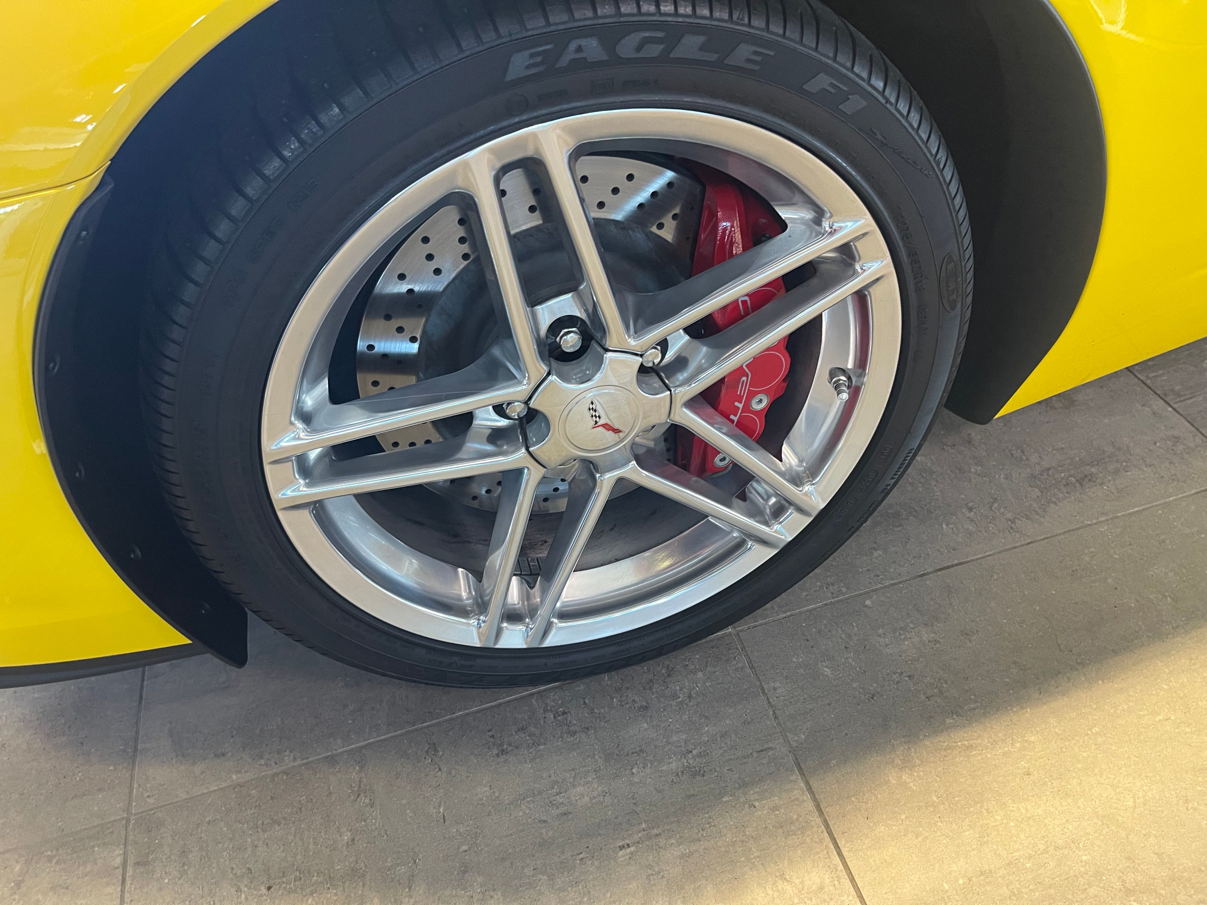Used 2006 Chevrolet Corvette Z06 w/ Preferred Equipment Group RWD image 14