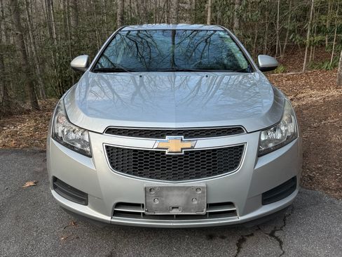 Used 2014 Chevrolet Cruze LT w/ All-Star Edition image 4
