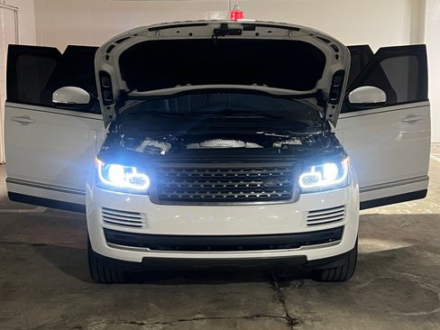 Used 2017 Land Rover Range Rover image 9