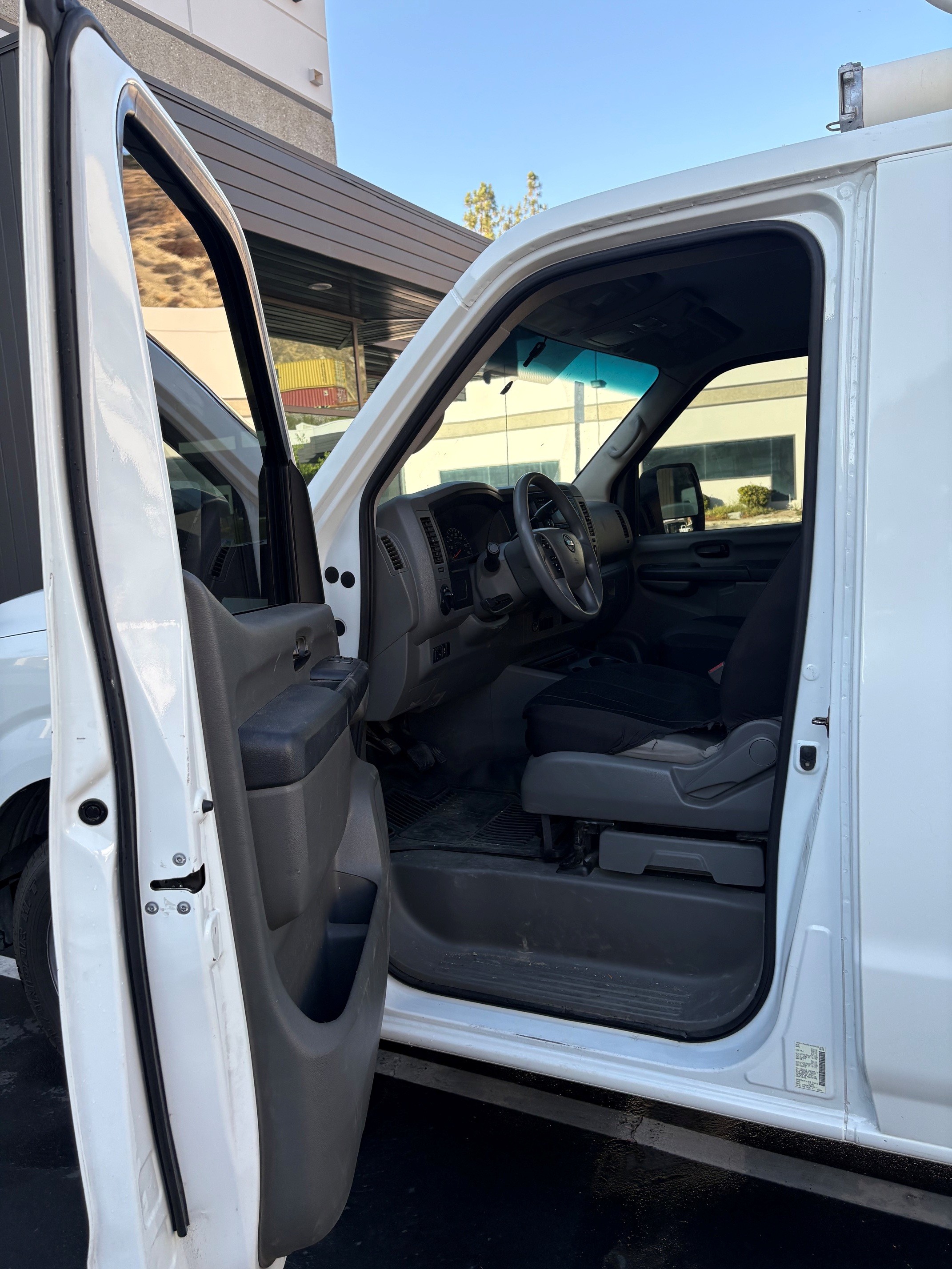 Used 2018 Nissan NV 2500 S RWD image 12