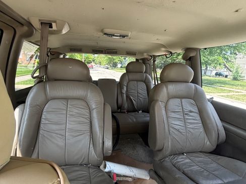 Used 2003 Chevrolet Astro Passenger AWD w/ LT Preferred Equipment Group image 11