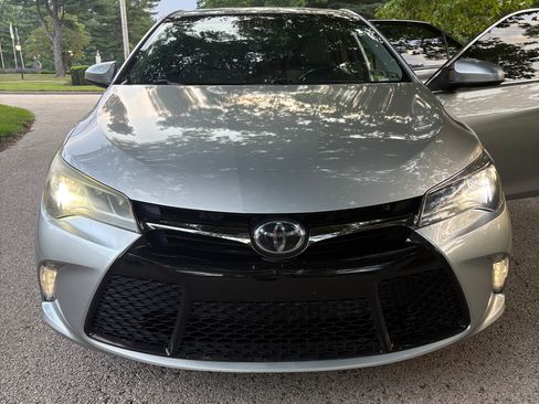 Used 2015 Toyota Camry XSE w/ Advanced Technology Package FWD image 4
