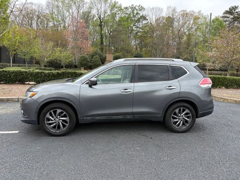 Used 2016 Nissan Rogue SL w/ SL Premium Package image 1