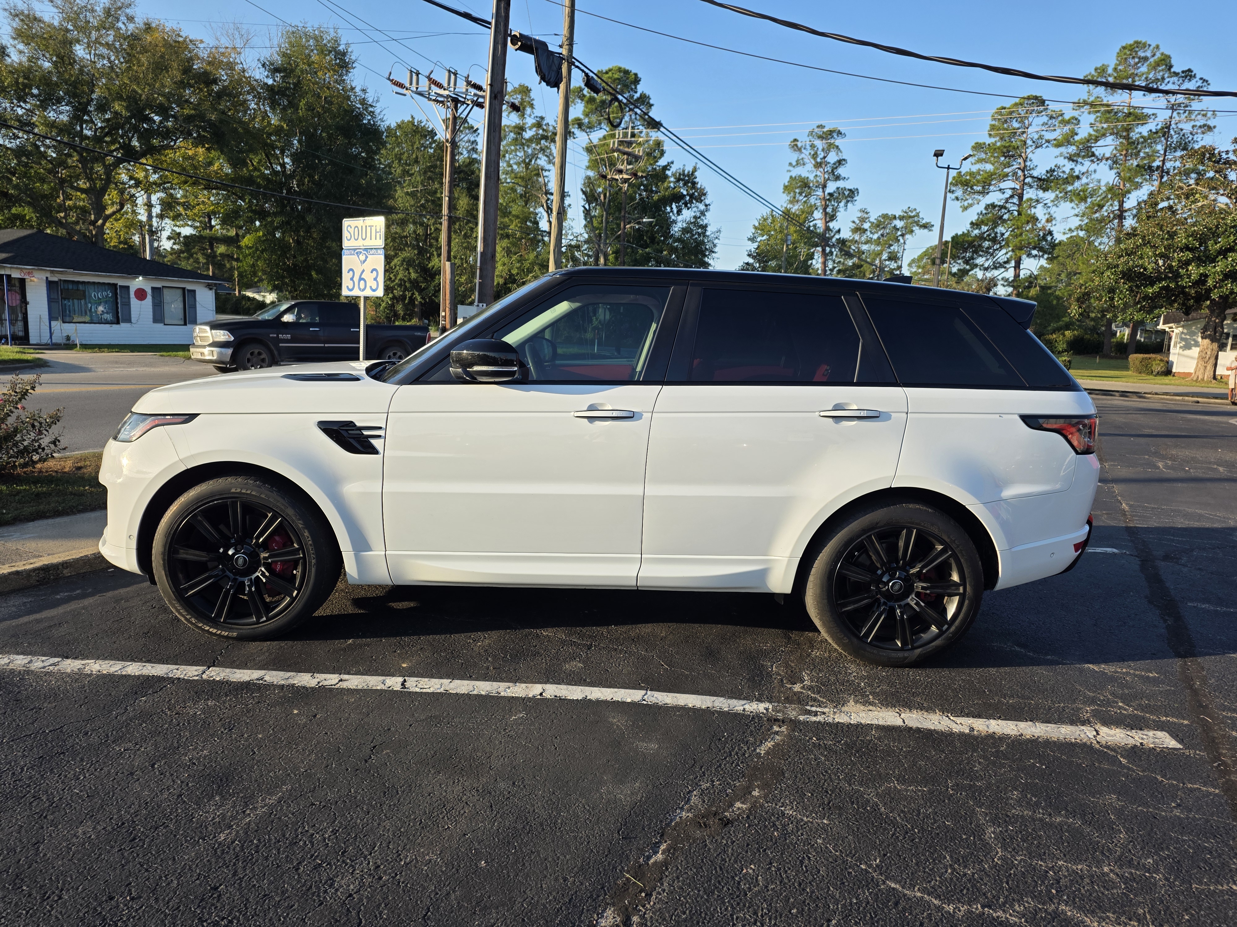 Used 2020 Land Rover Range Rover Sport HST AWD/4WD image 15