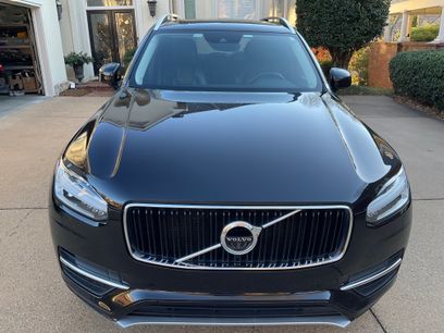 Used 2017 Volvo XC90 T6 Momentum w/ Vision Package