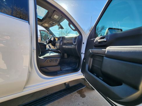 Used 2022 GMC Sierra 3500 Denali w/ Denali Ultimate Package image 11