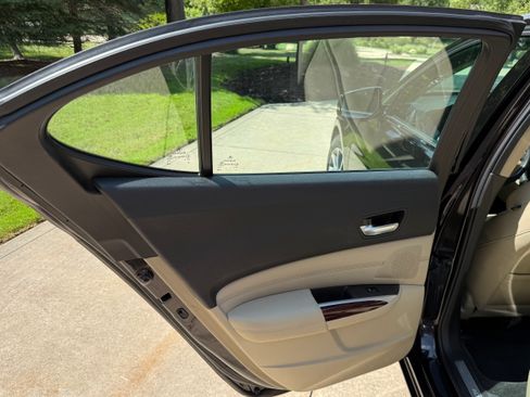 Used 2016 Acura TLX V6 w/ Technology Package FWD image 17
