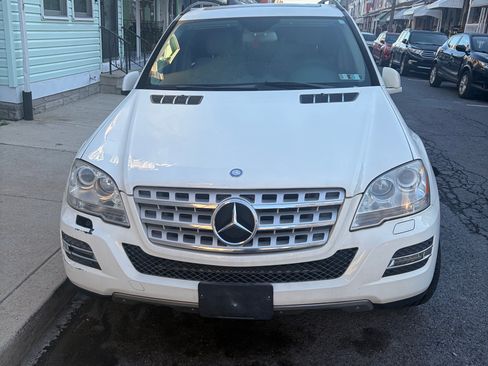 Used 2011 Mercedes-Benz ML 350 4MATIC image 4