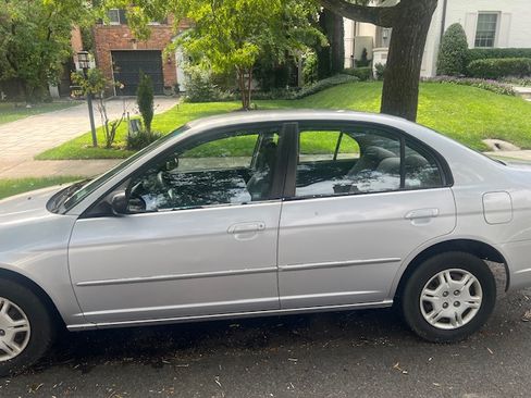 Used 2002 Honda Civic LX image 2