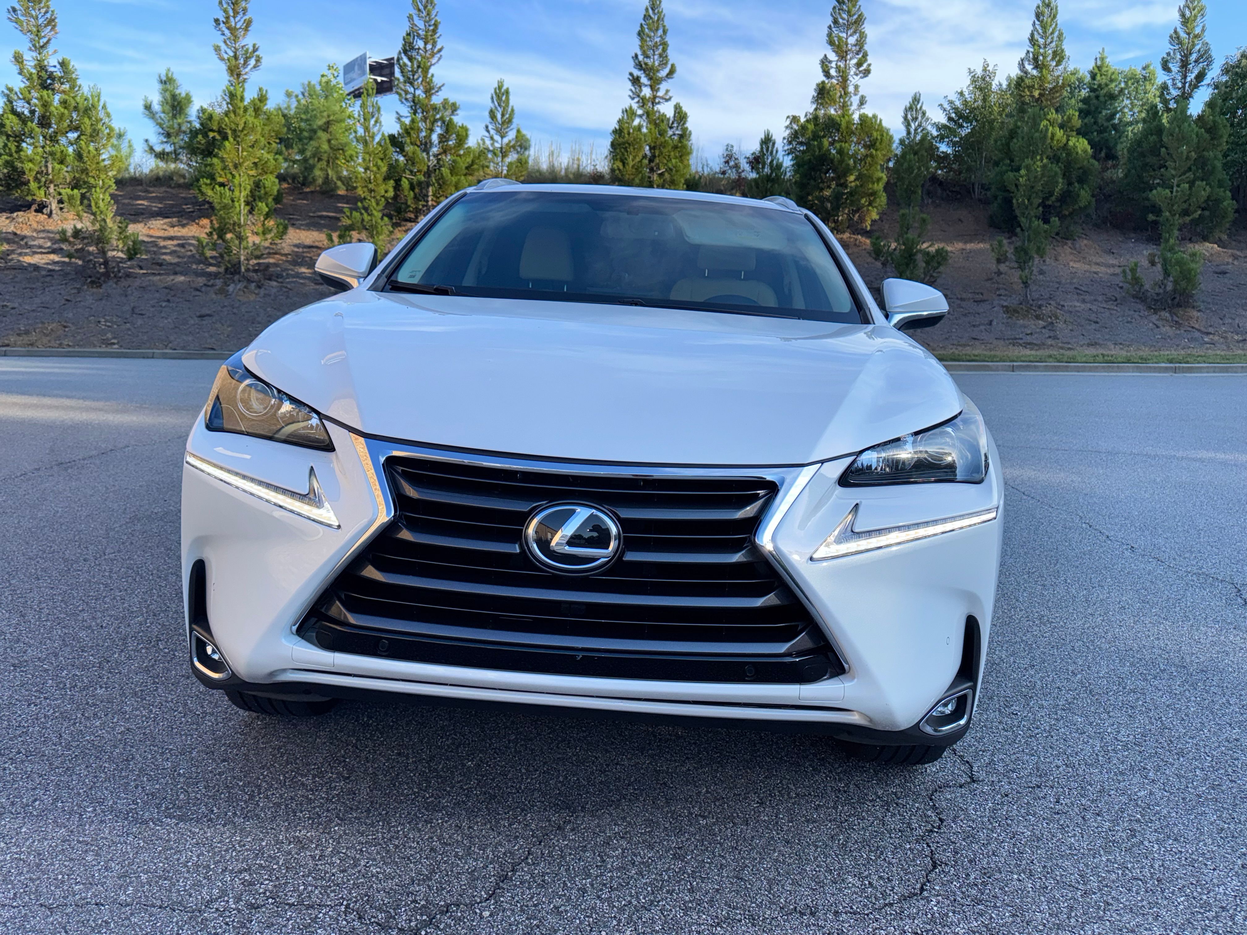 Used 2015 Lexus NX 200t FWD w/ Premium Package image 2