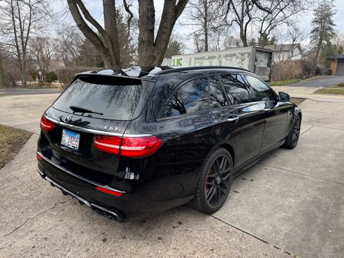 Used 2019 Mercedes-Benz E 63 AMG S image 4