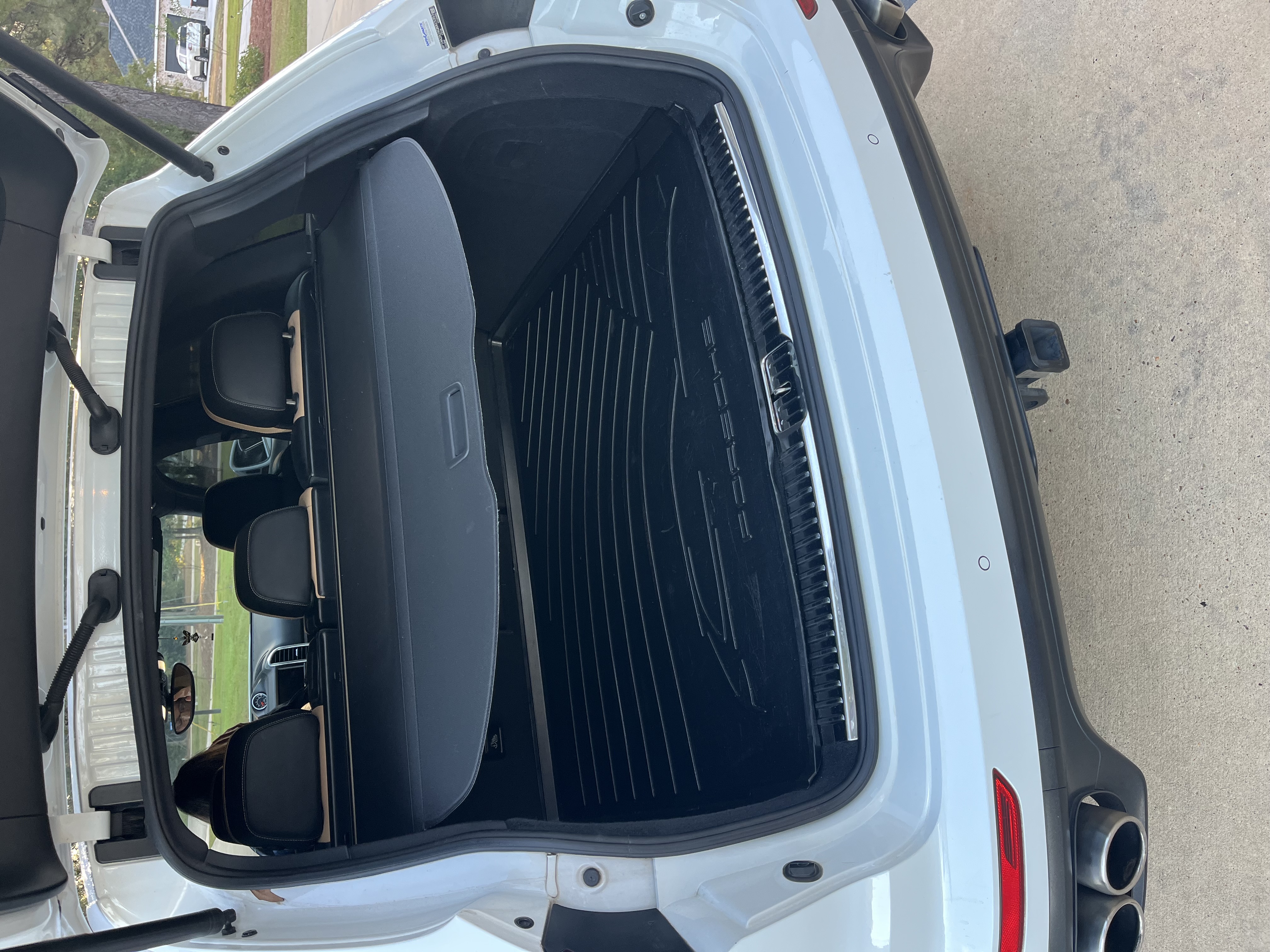 Used 2016 Porsche Cayenne AWD/4WD image 17