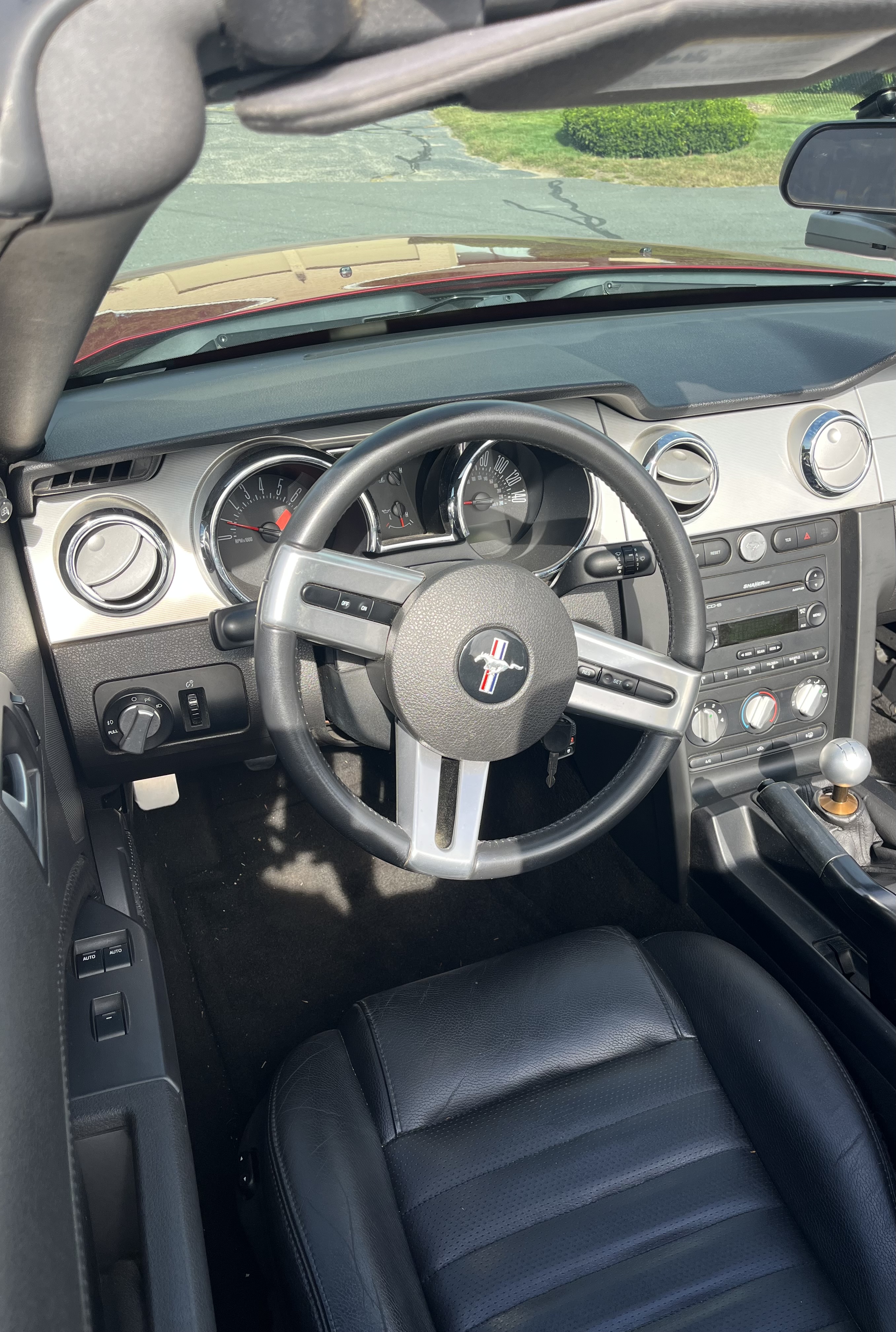 Used 2006 Ford Mustang GT Premium RWD image 10