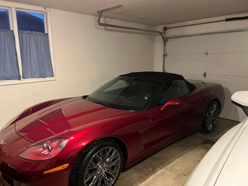 Used 2007 Chevrolet Corvette Convertible w/ Preferred Equipment Group RWD image 2
